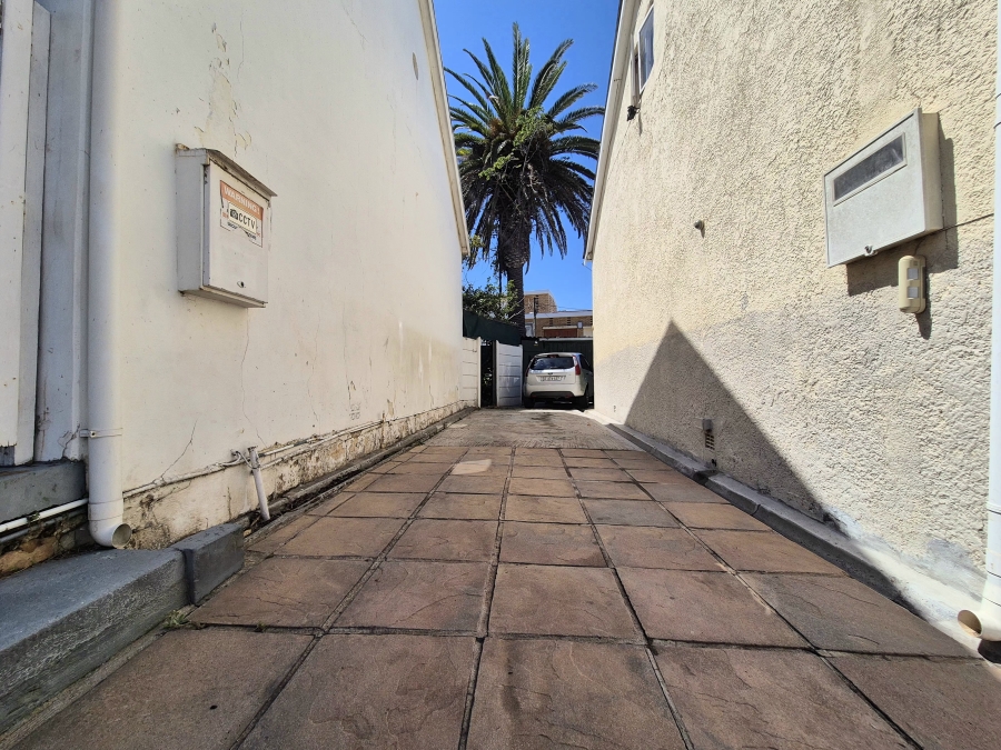 3 Bedroom Property for Sale in Wynberg Upper Western Cape